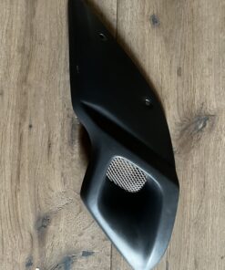 Alternative view of R9t Luft- intake fiber cover